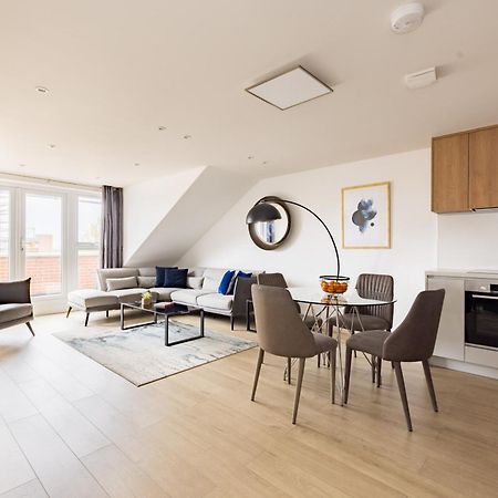 Appartamento Charles Hope Staines Centre Esterno foto